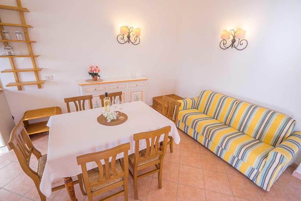 Residence Baia Sant Anna Con Piscina Танаунелла Экстерьер фото