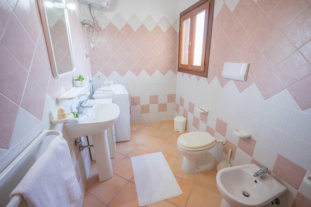 Residence Baia Sant Anna Con Piscina Танаунелла Экстерьер фото